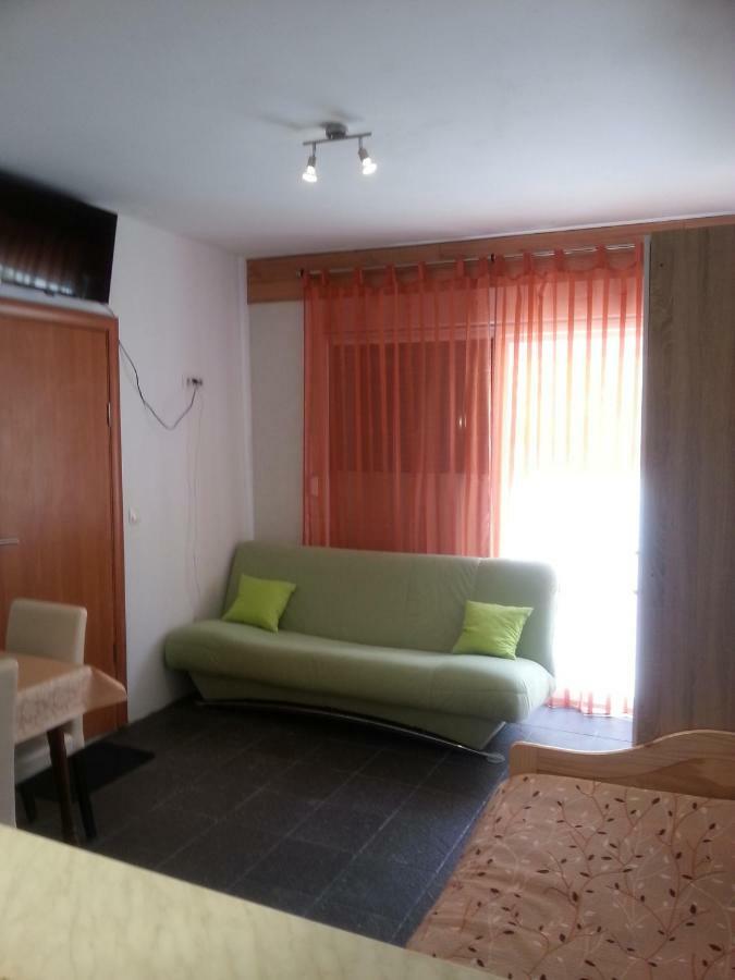 Apartments Lara درفينيك المظهر الخارجي الصورة