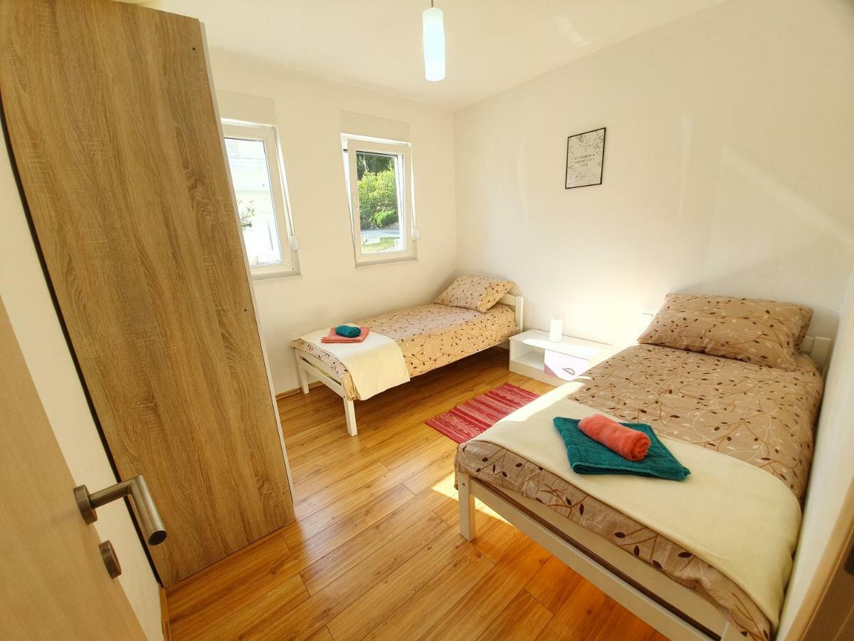 Apartments Lara درفينيك المظهر الخارجي الصورة