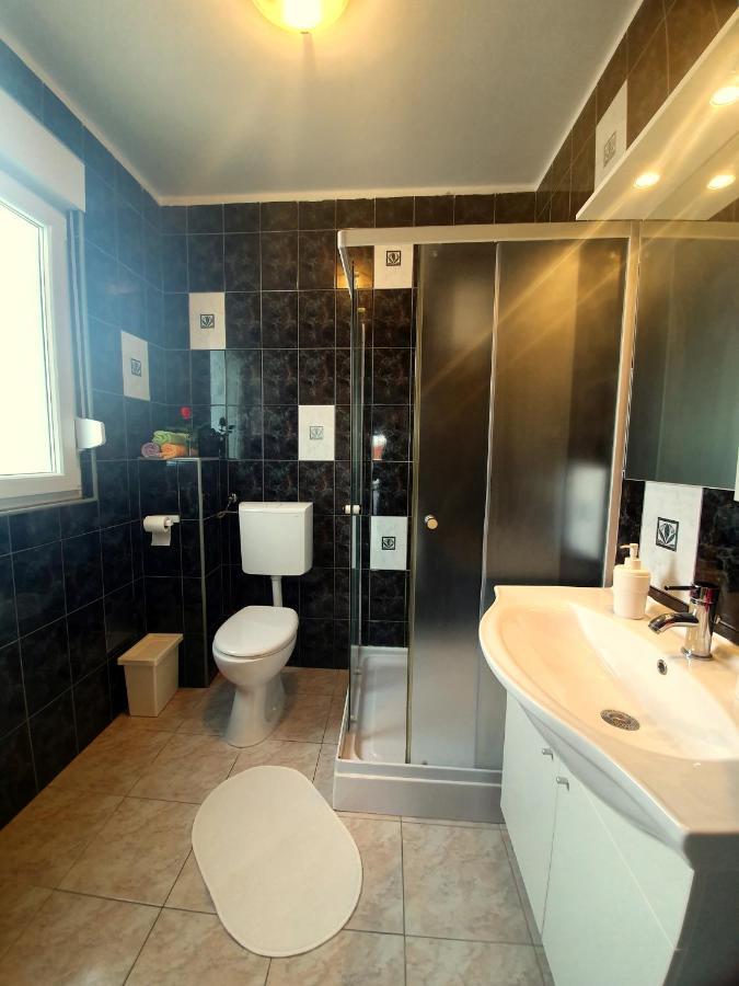 Apartments Lara درفينيك المظهر الخارجي الصورة